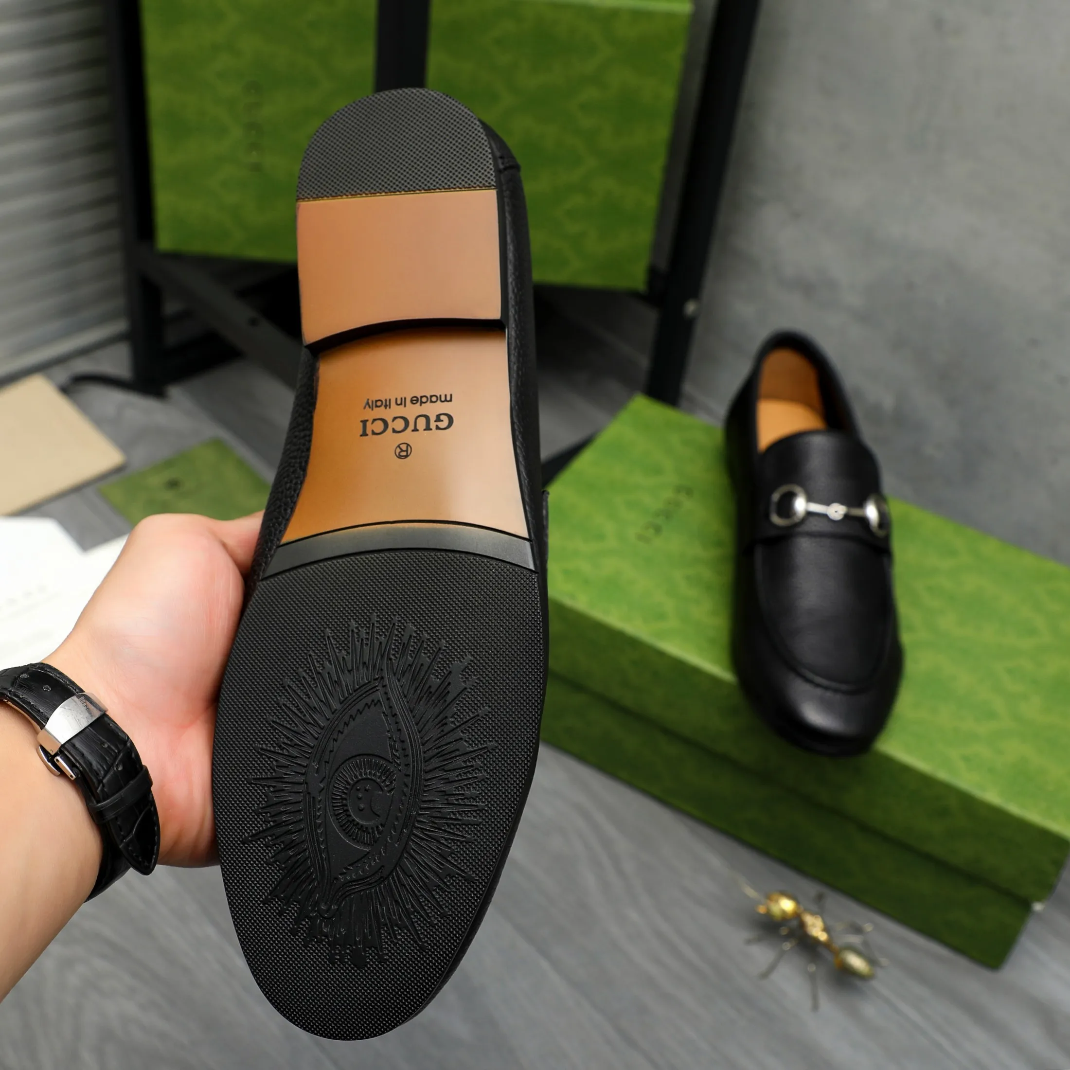 Men's shoes 💰500 Product trademark: GUCCI "Gucci" business slip-on leather shoes Regular size: 38-44 (37.45.46 custom-made, non-refundable) Product materials: Selected pebbled cowhide upper, cowhide insole, original outsole